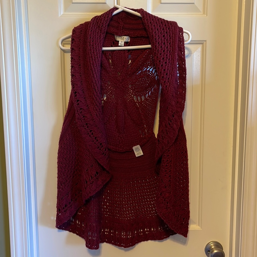 Pink/maroon crocheted type sweater vest